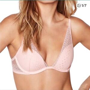 Victoria’s Secret Incredible by Victoria’s Secret Light Pink Lace Plunge Bra 34D